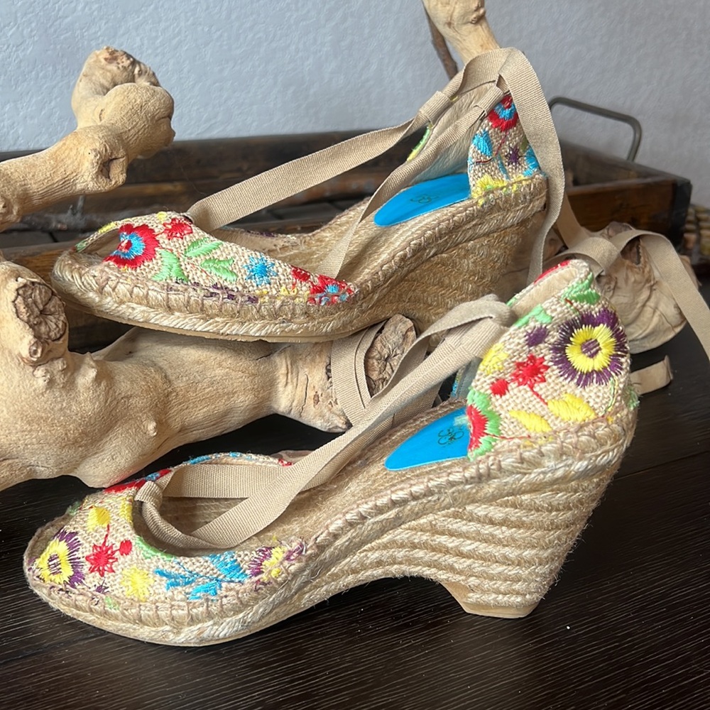 Boutique 58 embroidered ankle tie burlap wedge heel